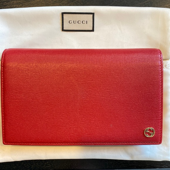 Red Gucci Wallet on Chain - Picture 1 of 12